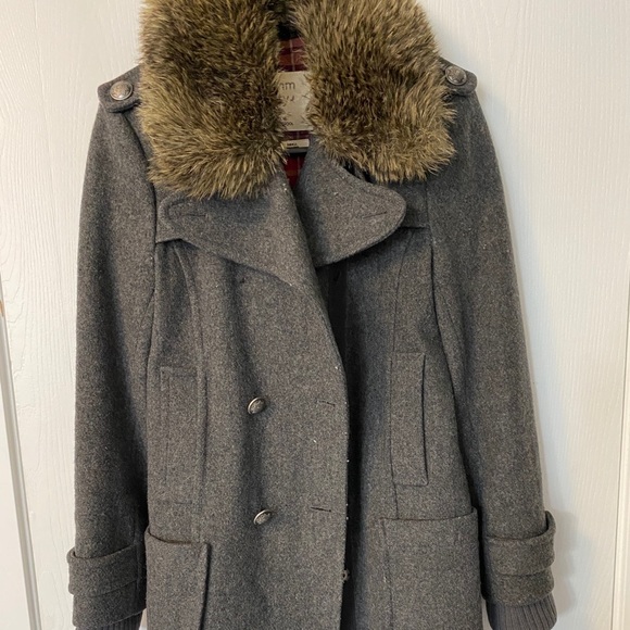 Grey Wool Pea Coat EUC - Picture 1 of 13